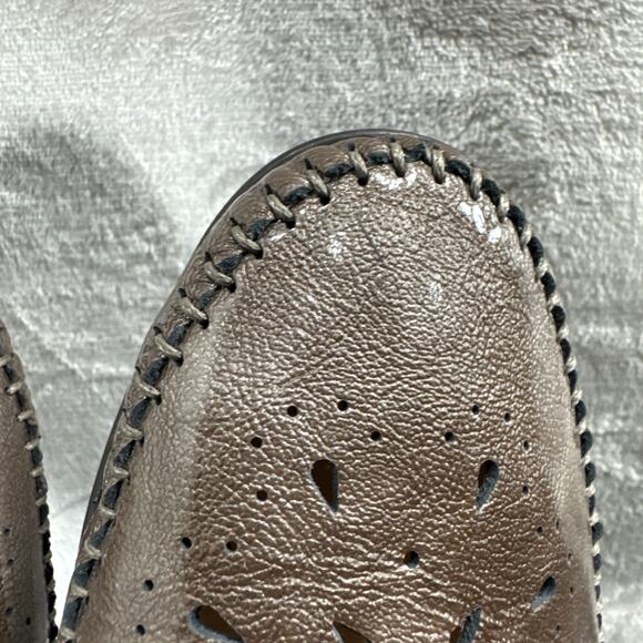 SAS Perforated Portobello Bronze Leather Slip On Heels Shoes Womens Size 10M - Picture 8 of 11